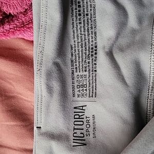 knockout by Victoria secret capri